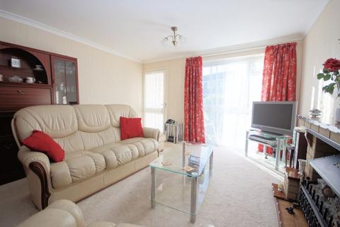 2 bedroom end of terrace house for sale, Compton Close, Lee-On-The-Solent, PO13