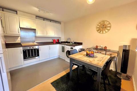 2 bedroom apartment for sale, Watling Gardens, Dunstable