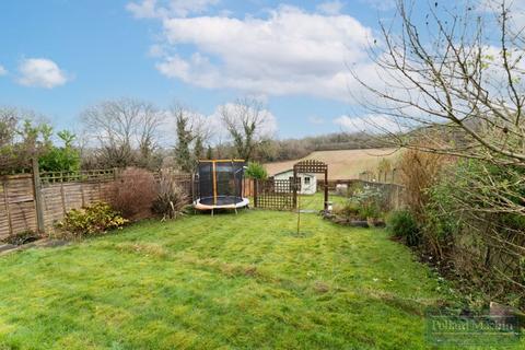 25 Grisedale Gardens, Purley, CR8 1EN