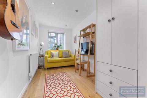 25 Grisedale Gardens, Purley, CR8 1EN