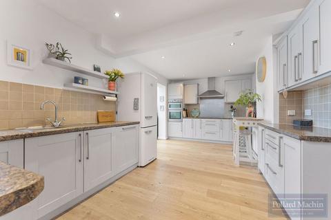 25 Grisedale Gardens, Purley, CR8 1EN