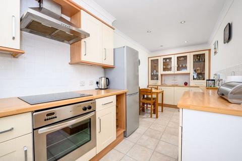4 bedroom terraced house for sale, Sidney Road, Walton-On-Thames