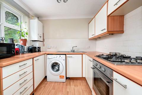 1 bedroom apartment for sale, Ashley Park Road, Walton-On-Thames