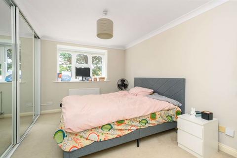 1 bedroom apartment for sale, Ashley Park Road, Walton-On-Thames