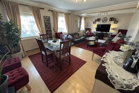 3 bedroom maisonette for sale, Radcliffe Way, Northolt