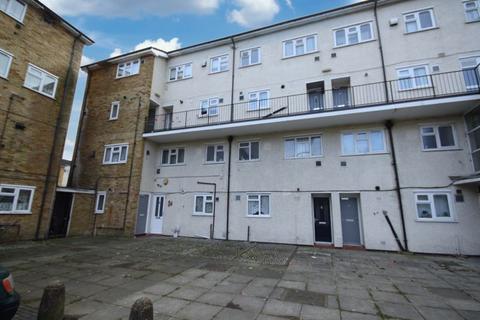3 bedroom maisonette for sale, Radcliffe Way, Northolt