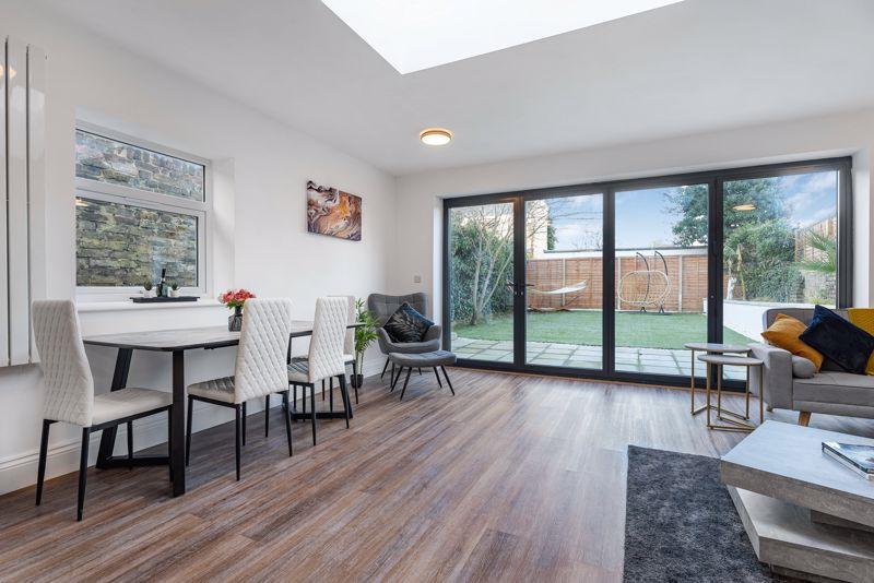 Sitting Room Area