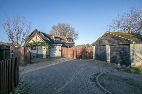 5 bedroom detached house for sale, Colchester Main Road, Alresford, CO7