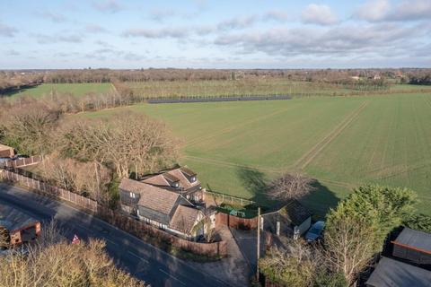 5 bedroom detached house for sale, Colchester Main Road, Alresford, CO7