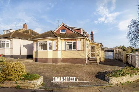 3 bedroom detached bungalow for sale, Hacton Drive, Hornchurch, RM12