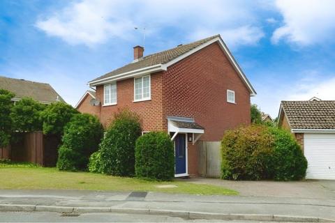 3 bedroom detached house to rent, Ravensbourne Drive