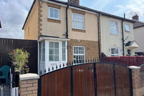 3 bedroom semi-detached house to rent, Summers Avenue, Bootle