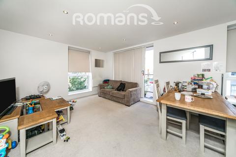 2 bedroom apartment to rent, Cygnet House, Reading