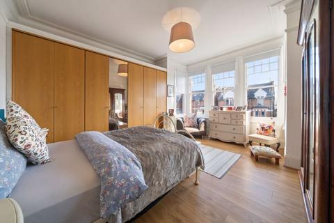 3 bedroom apartment for sale, Coolhurst Road, N8