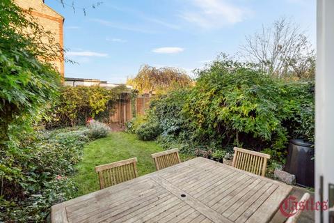 4 bedroom terraced house for sale, Priory Road, N8