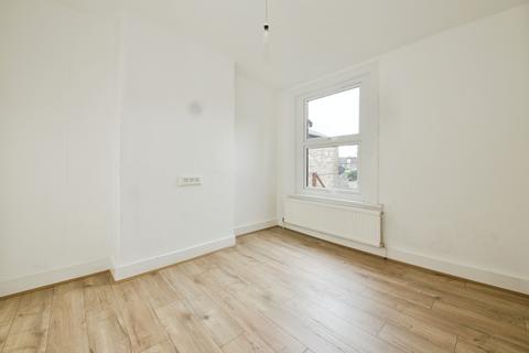 1 bedroom flat to rent, Ringwood Road, Walthamstow, London, E17