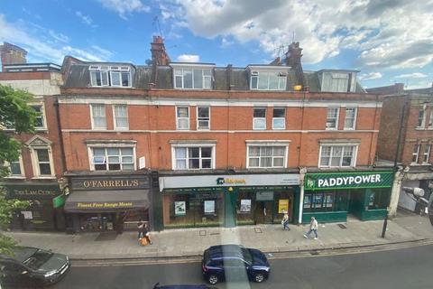 1 bedroom in a flat share to rent, Room to let in Willesden High Road