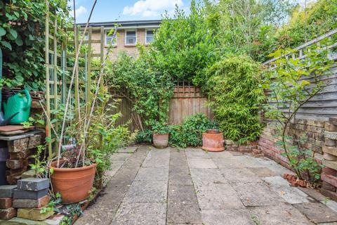 3 bedroom terraced house to rent, Middle Way, Summertown