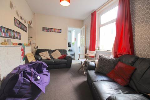 4 bedroom terraced house to rent, Dogfield Street, Cardiff CF24