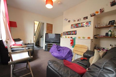 4 bedroom terraced house to rent, Dogfield Street, Cardiff CF24