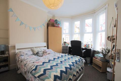 4 bedroom terraced house to rent, Edington Avenue, Cardiff CF14