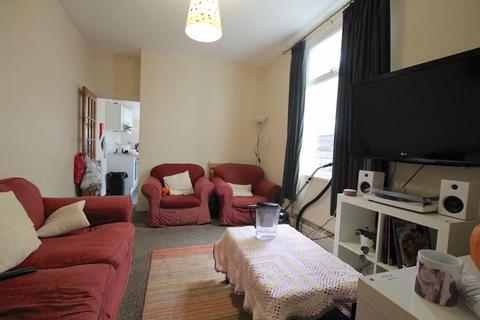 4 bedroom terraced house to rent, Edington Avenue, Cardiff CF14