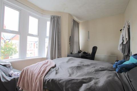 4 bedroom terraced house to rent, Edington Avenue, Cardiff CF14