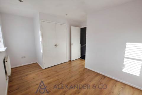 2 bedroom semi-detached house to rent, Bicester OX26