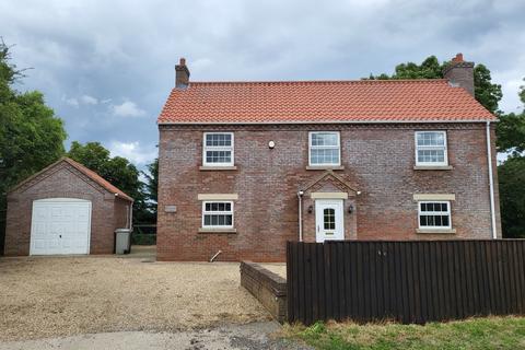 4 bedroom detached house to rent, Main Street, Gayton Le Marsh