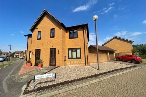 3 bedroom semi-detached house to rent, Bowen Close, Browns Wood