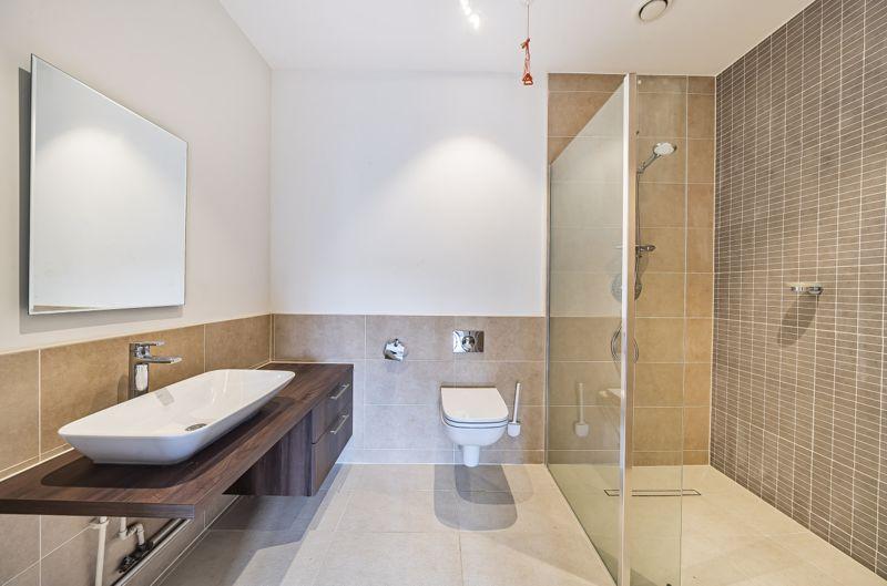 Ensuite shower room