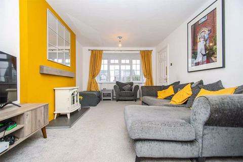 7 Badger Close, Huntington, Cannock, WS12 4UW