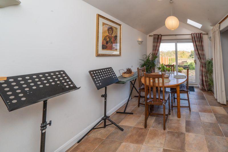 Breakfast room