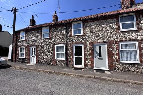 2 bedroom terraced house to rent, The Street, Fakenham NR21