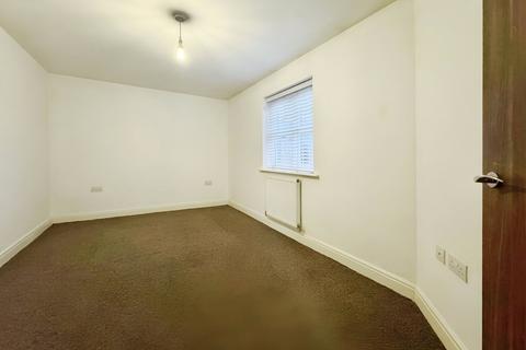 2 bedroom flat to rent, Upton Grange, Chester, Cheshire, CH2