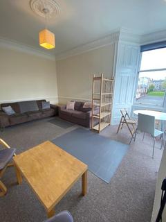 3 bedroom flat to rent, Bellevue Road, Edinburgh, EH7