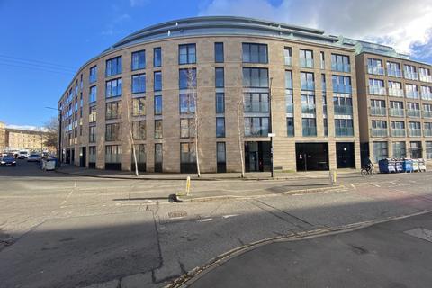 2 bedroom flat to rent, Minerva Street, Glasgow, G3