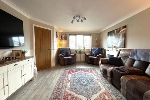 4 bedroom semi-detached house for sale, Lowlands Close, Rectory Farm, Northampton NN3