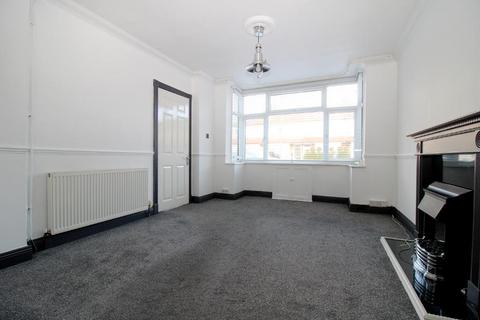 2 bedroom terraced house for sale, Applecroft Road, Putteridge, Luton, Bedfordshire, LU2 8BD