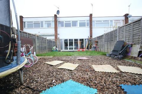 11 Maytree Close, Edgware, HA8 8XX