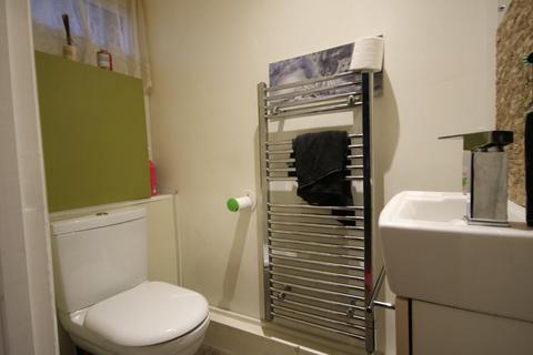 11 Maytree Close, Edgware, HA8 8XX