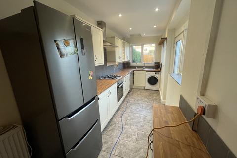 3 bedroom terraced house to rent, Cardiff, CF14