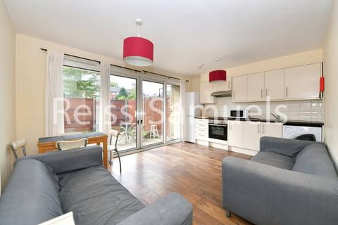 4 bedroom terraced house to rent, Lorrimore Road, Kennington, Southwark,London SE17