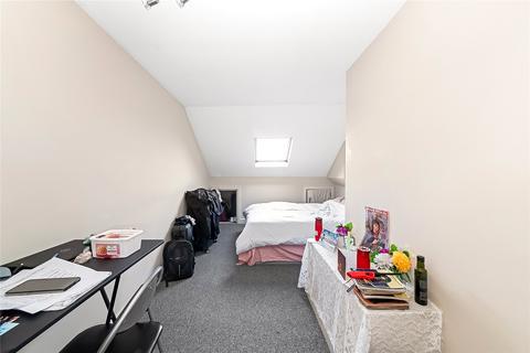 2 Livingstone Road, Thornton Heath, CR7 8JT
