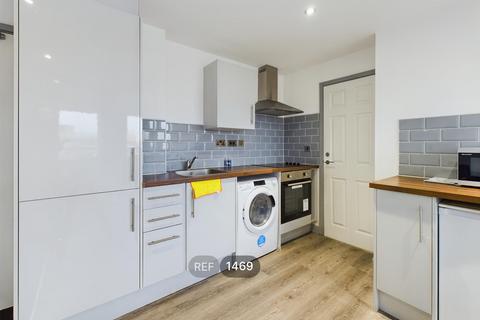 1 bedroom apartment to rent, Tivoli House, South Street, HU1 3AX