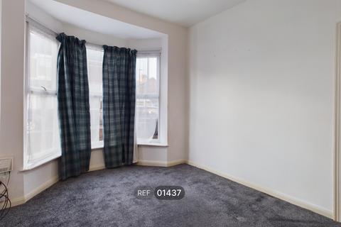 3 bedroom terraced house to rent, Worthing Street, HU5 1PP
