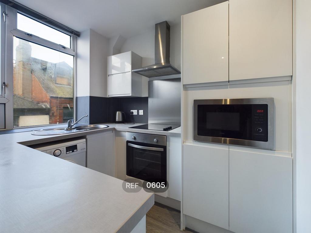 Kitchen &amp; Living area