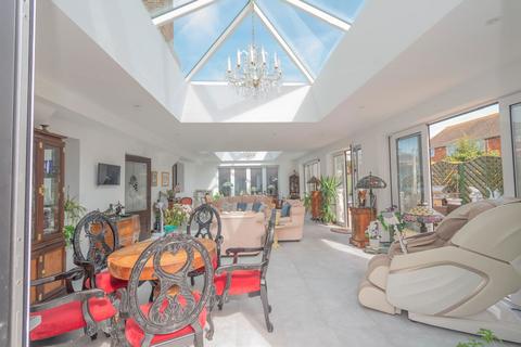 6 bedroom detached house for sale, Canterbury Road, Margate CT9