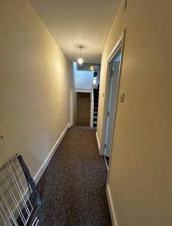 3 bedroom flat to rent, N4, Harringay - 3 Bedroom (2nd Floor Flat)