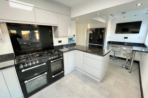 73 Ashton Drive, Lancaster, LA1 2LQ